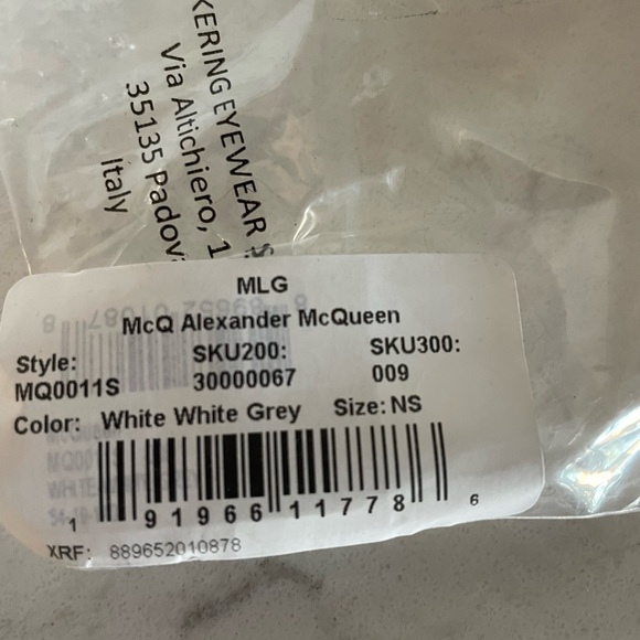 NWT McQ Alexander McQueen MQ0011S women’s sunglasses in grey/white - Picture 6 of 6